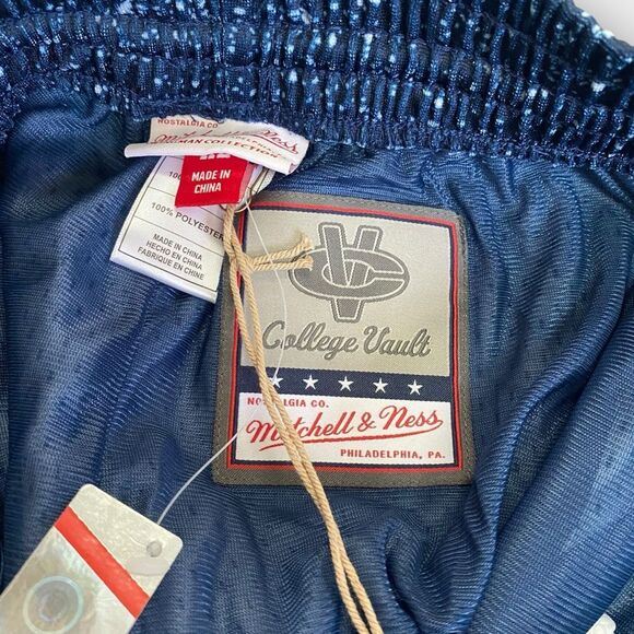 Mitchell & Ness Georgetown Hoyas NCAA Spray Paint Swingman Shorts Mens size XL - Picture 8 of 10